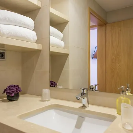 Almada Domus Apartment *